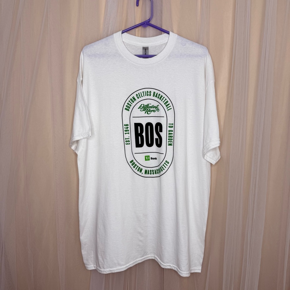 NWOT Boston Celtics T-Shirt